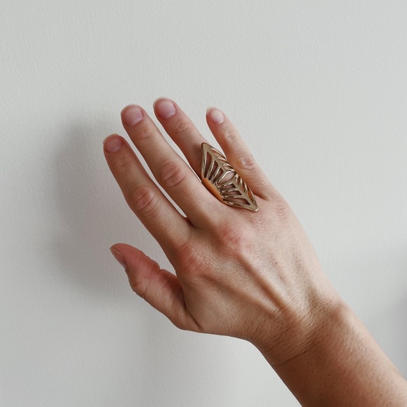 Vintage gold geometric statement ring - Picture 3 of 3